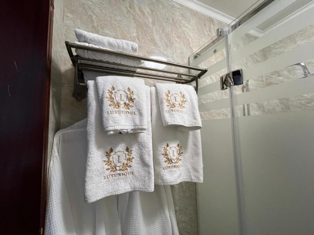 Luxurious Hotel Taraz Exterior photo