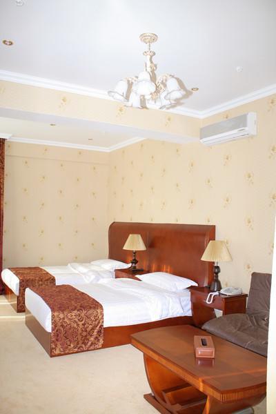 Luxurious Hotel Taraz Exterior photo